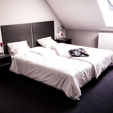 Essenza Party Center Bed & Breakfast Swidnica  ภายนอก รูปภาพ
