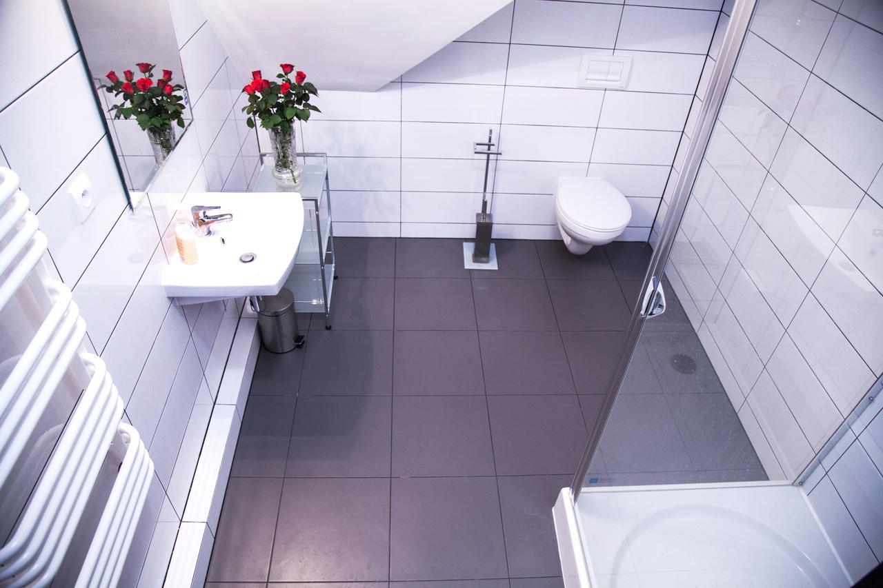 Essenza Party Center Bed & Breakfast Swidnica  ภายนอก รูปภาพ
